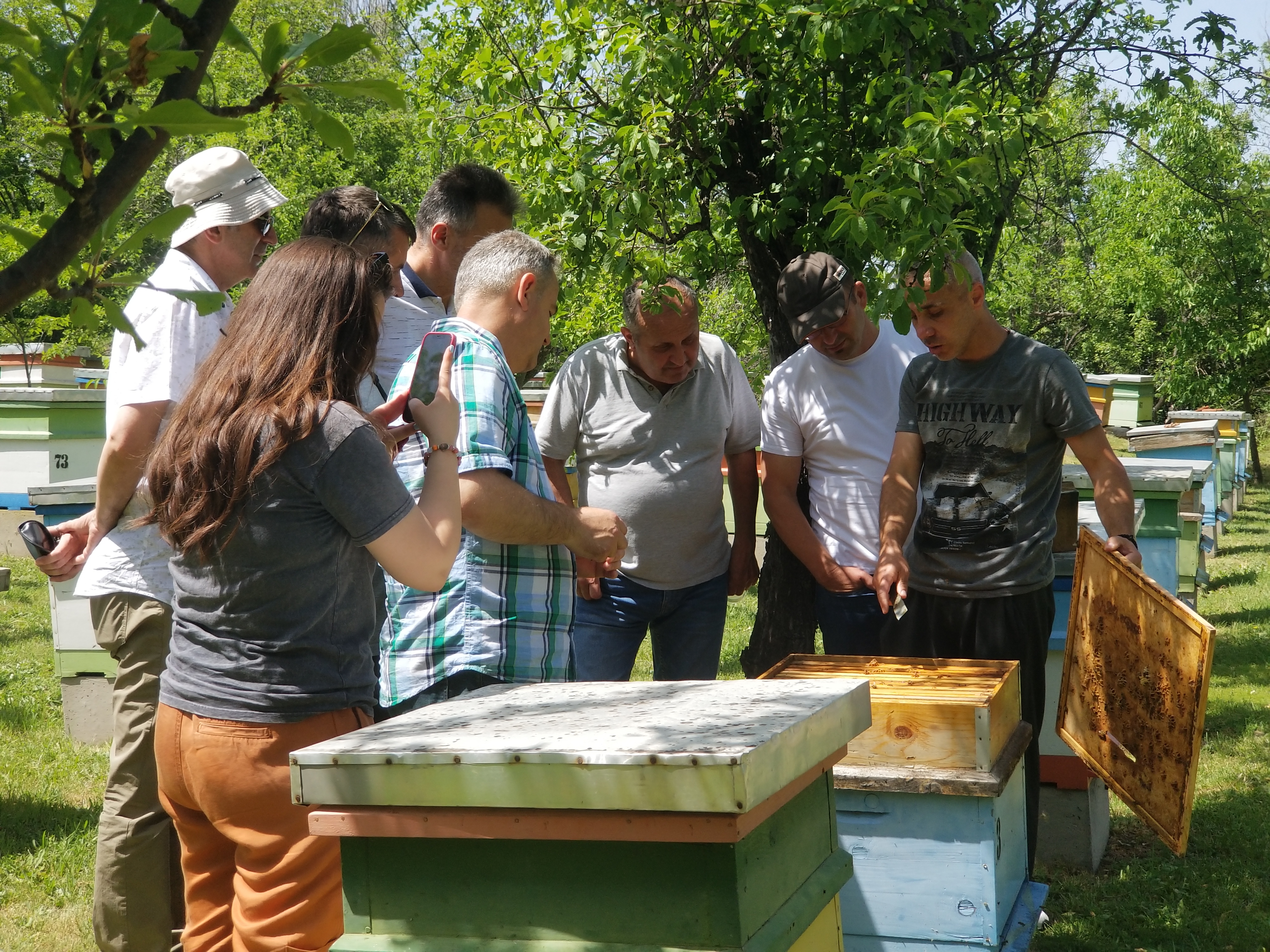 Certified producers of organic beekeeping 
